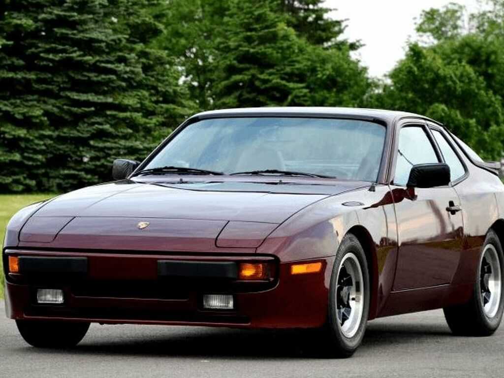 Porsche 944