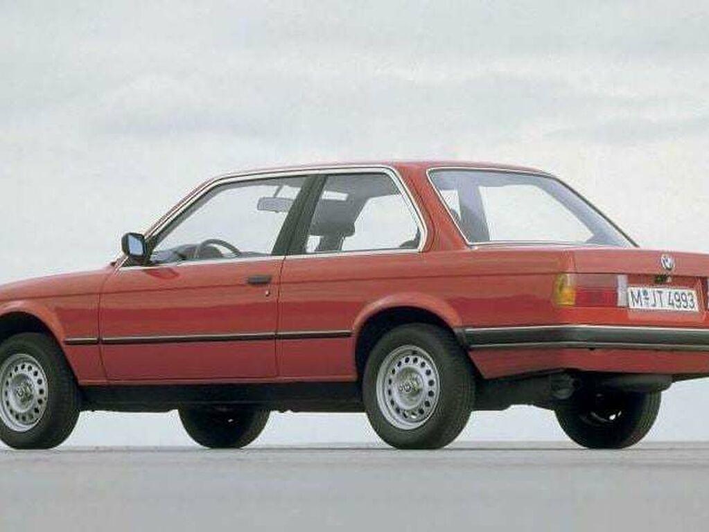 Mata do bagażnika BMW Serii 3 E30 1983 - 1994